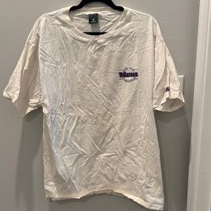 Vintage NYU MOM shirt. MV Sport